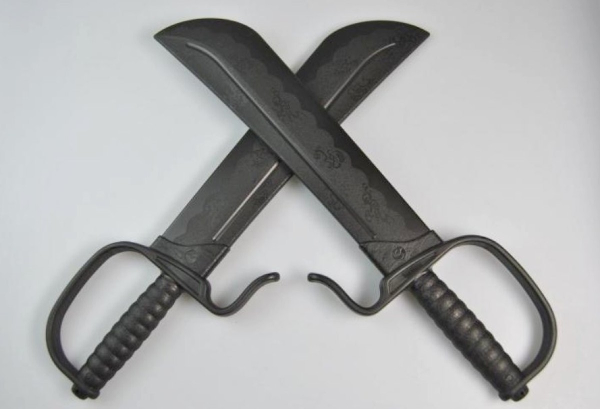 Wing Tsun plastic oefenmessen-1